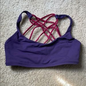 Lululemon Free to be Wild sz 6